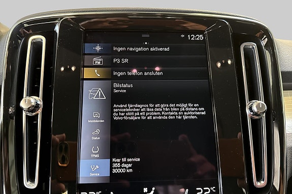 Volvo XC40 17 of 17