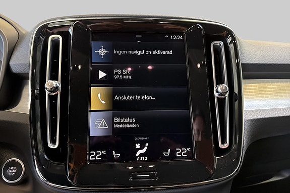 Volvo XC40 14 of 17