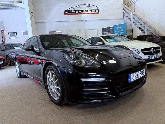Porsche Panamera 4
