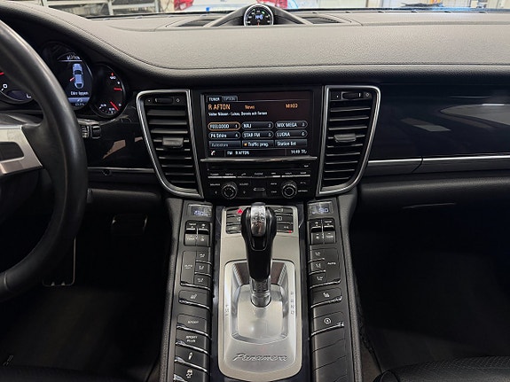 Porsche Panamera 4 5 of 14