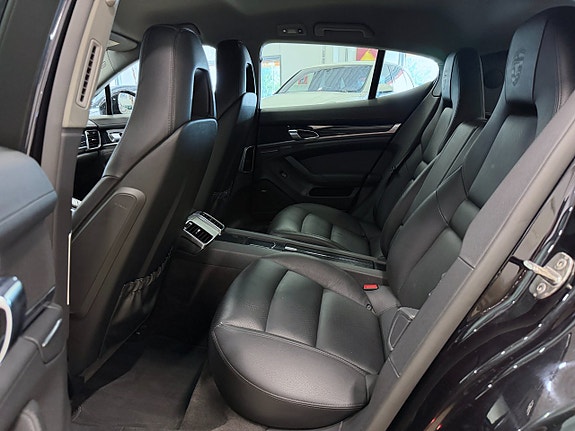 Porsche Panamera 4 6 of 14