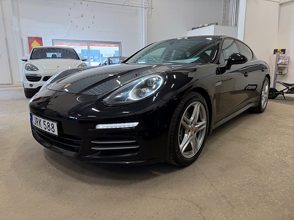 Porsche Panamera 4 14 of 14