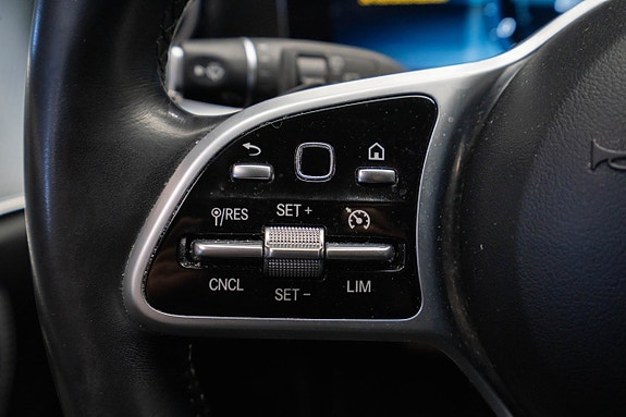 Mercedes-Benz E200 19 of 22
