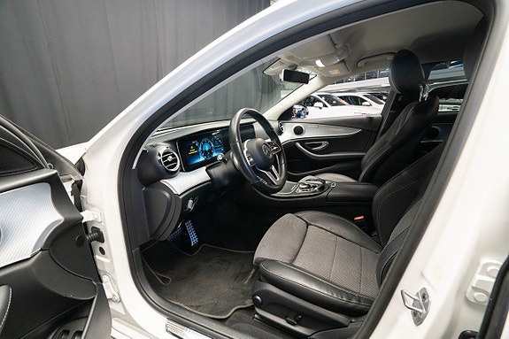 Mercedes-Benz E200 15 of 22