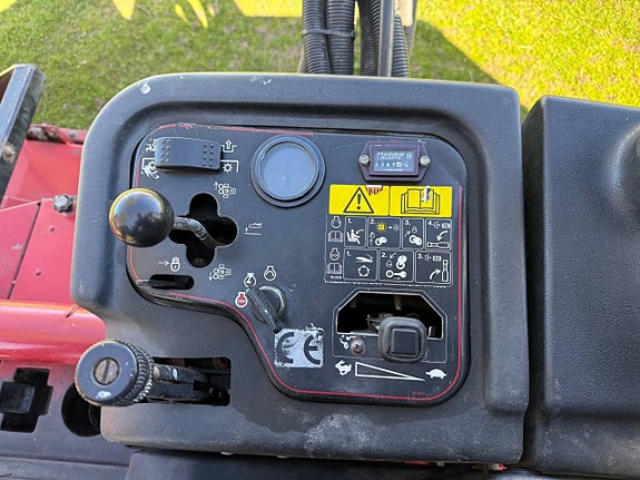 Toro 3500D Sidewinder 9 of 10
