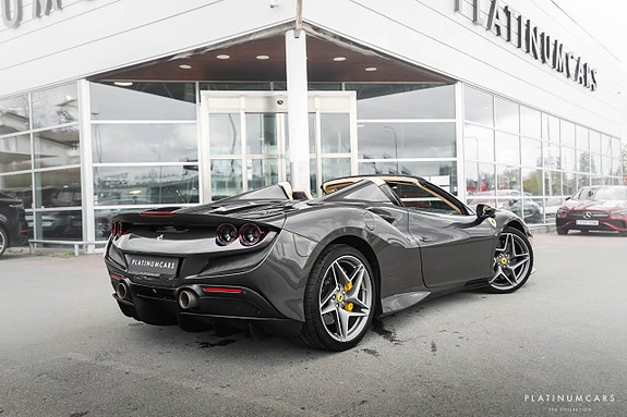 Ferrari F8 Spider 2 of 5