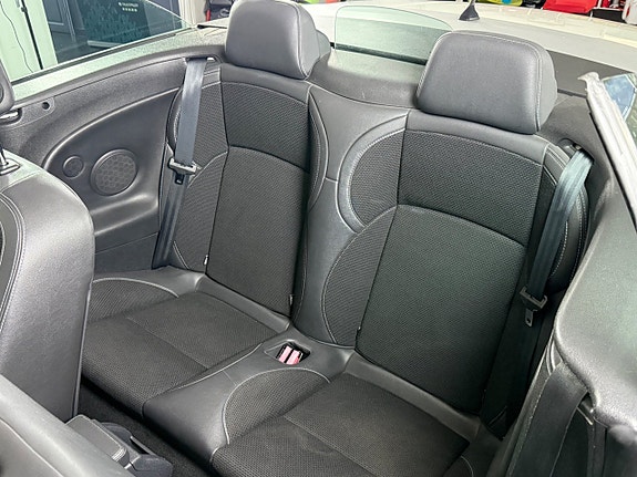 Renault Megane 12 of 18