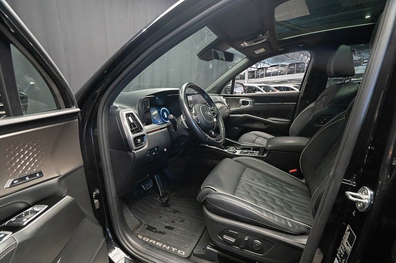 Kia Sorento 18 of 27