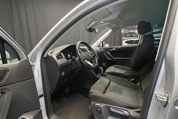 Volkswagen Tiguan 16 of 24