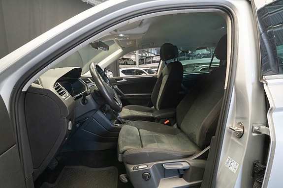 Volkswagen Tiguan 17 of 24