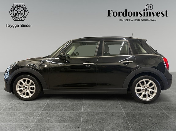 MINI Cooper 3 of 5