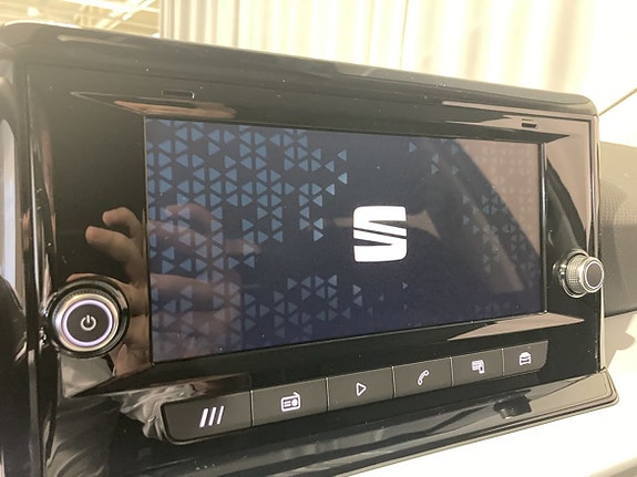 Seat Arona 12 of 16
