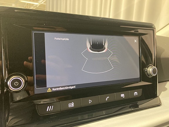 Seat Arona 13 of 16