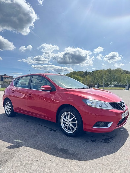 Nissan Pulsar 2 of 5