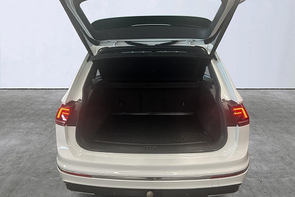 Volkswagen Tiguan 7 of 19