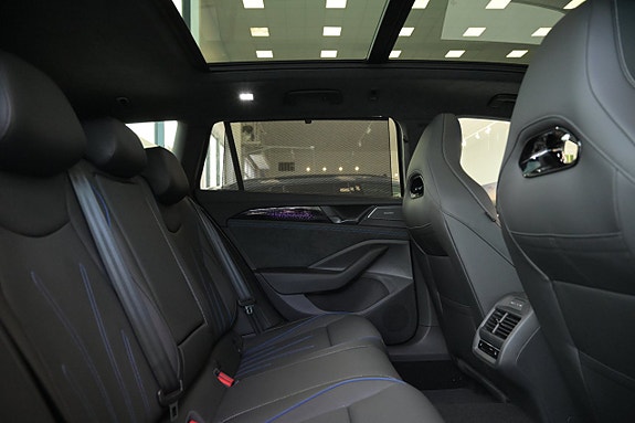Volkswagen Passat 26 of 30