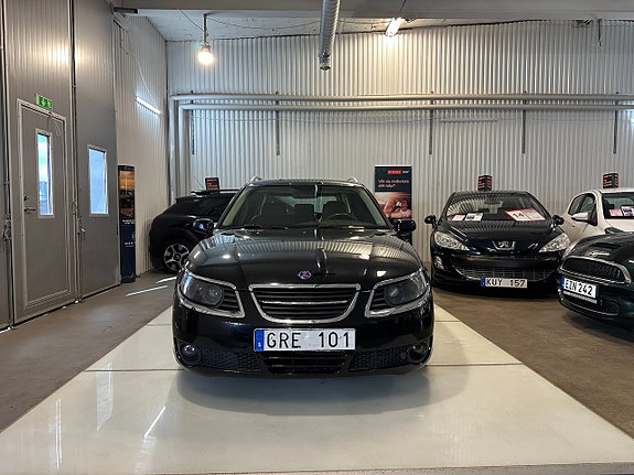 Saab 9-5 3 of 5