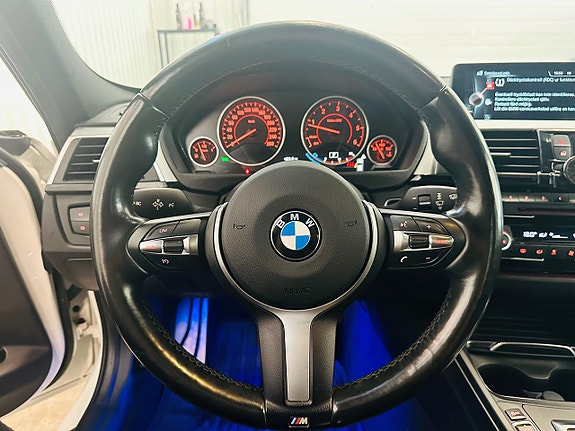 BMW 320d 19 of 24
