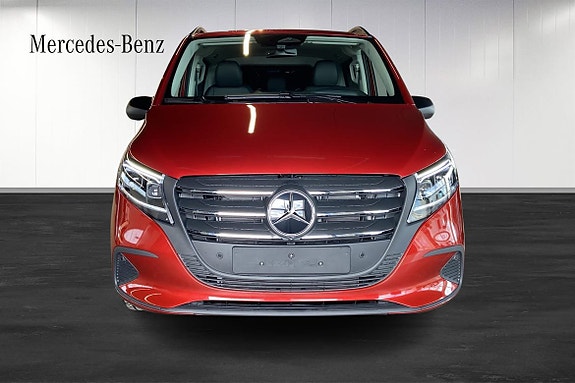 Mercedes-Benz eVito Tourer 2 of 5