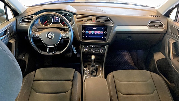 Volkswagen Tiguan 10 of 17