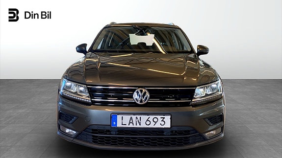 Volkswagen Tiguan 4 of 5