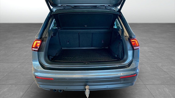 Volkswagen Tiguan 12 of 17