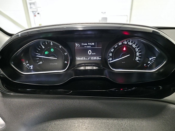 Peugeot 208 16 of 19
