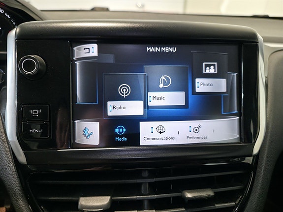 Peugeot 208 8 of 19