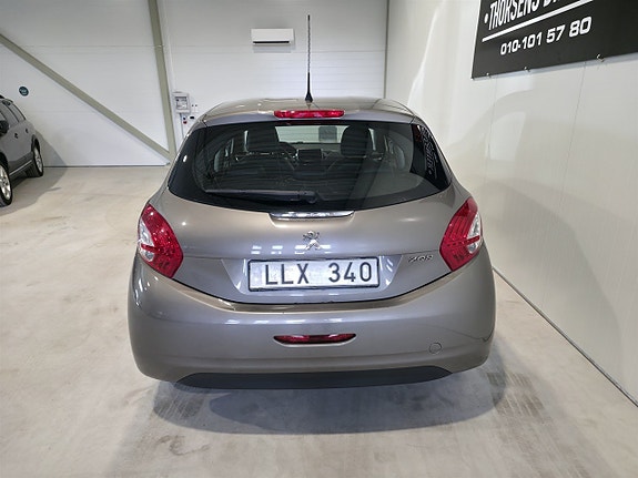 Peugeot 208 10 of 19