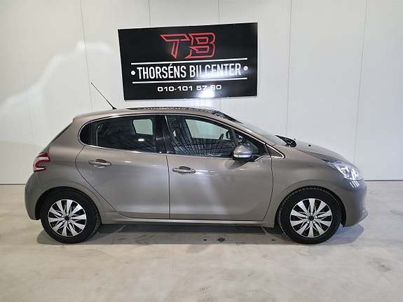 Peugeot 208 12 of 19