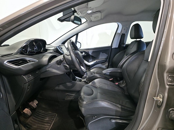 Peugeot 208 5 of 5