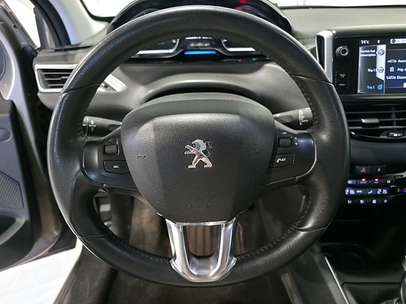 Peugeot 208 15 of 19