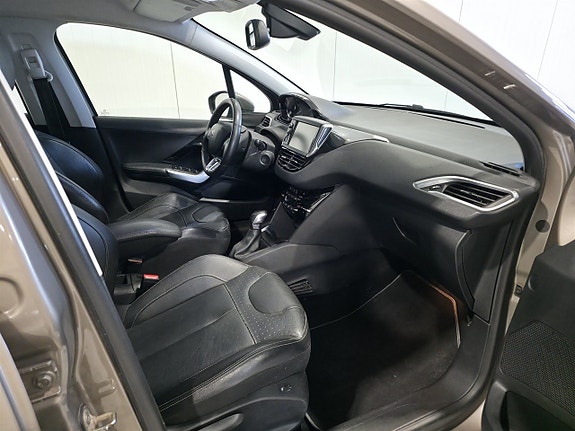 Peugeot 208 18 of 19