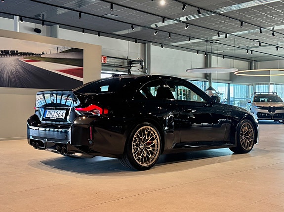BMW M2 4 of 5