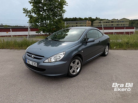 Peugeot 307 CC 2 of 5