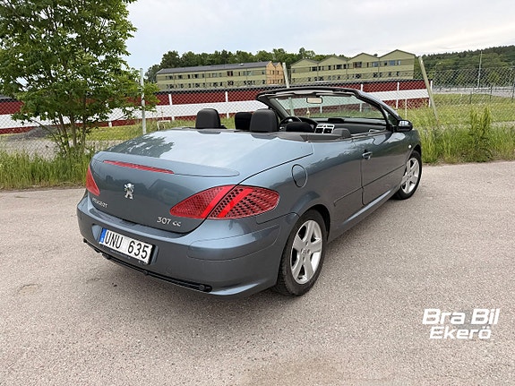 Peugeot 307 CC 6 of 12
