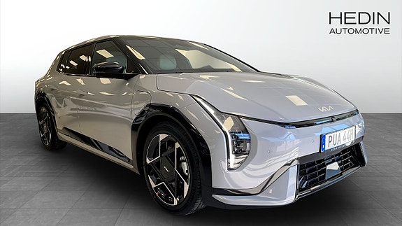 Kia EV4 3 of 5