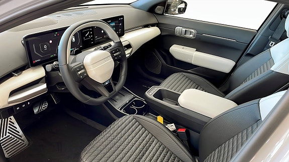 Kia EV4 8 of 12