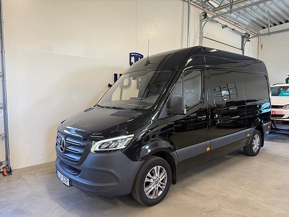Mercedes-Benz Sprinter 319