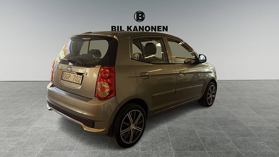 Kia Picanto 5 of 5
