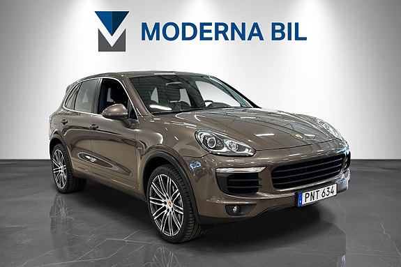 Porsche Cayenne S 8 of 27
