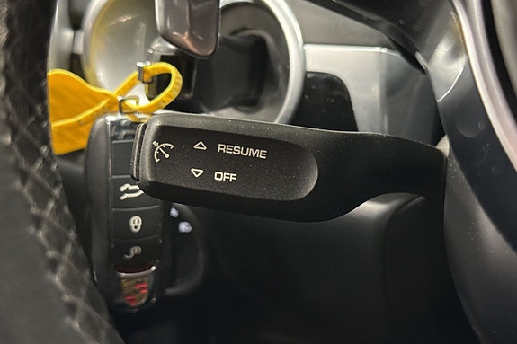 Porsche Cayenne S 11 of 27