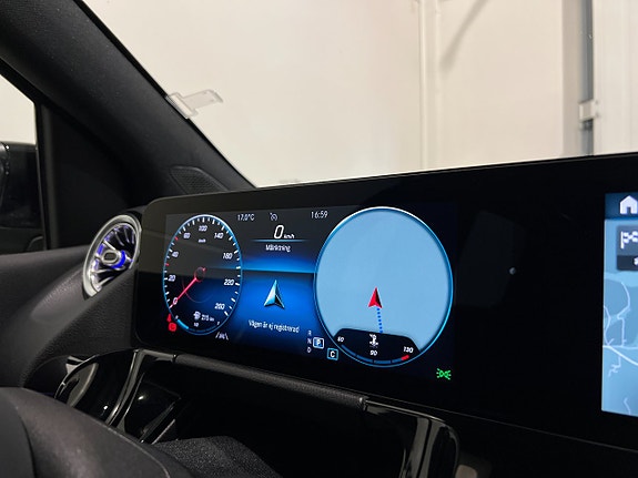 Mercedes-Benz B200 d 19 of 27