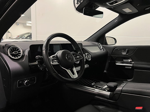 Mercedes-Benz B200 d 6 of 27