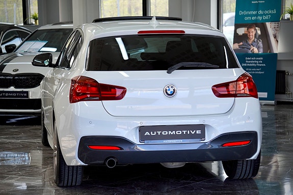 BMW 118d 6 of 21