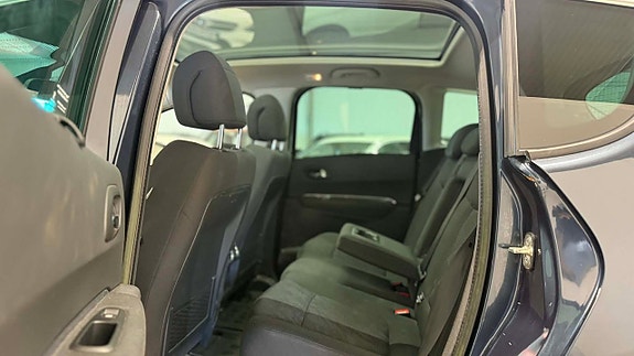 Peugeot 3008 9 of 16