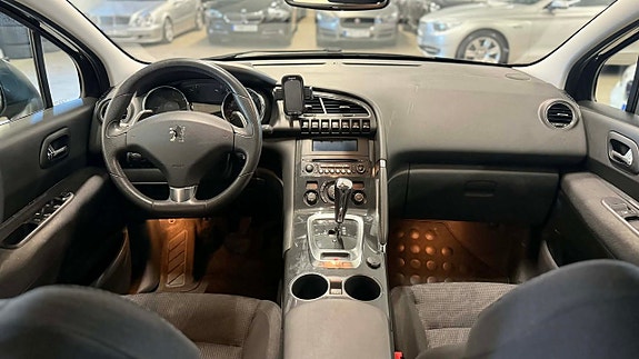 Peugeot 3008 10 of 16