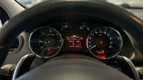 Peugeot 3008 15 of 16