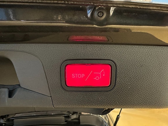 Mercedes-Benz GLC300 de 14 of 16