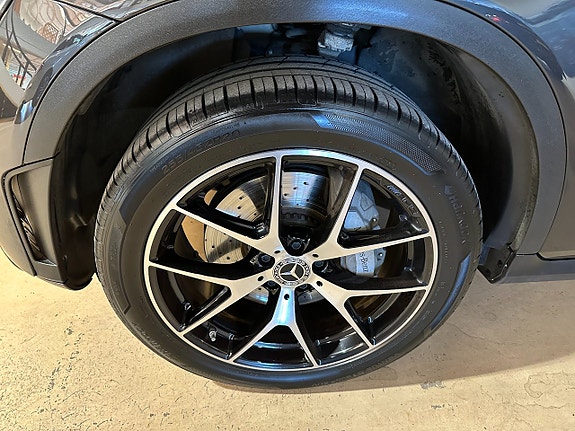 Mercedes-Benz GLC300 de 7 of 16